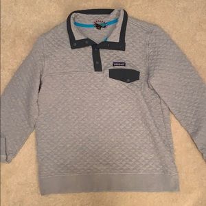 Grey and forest green Patagonia